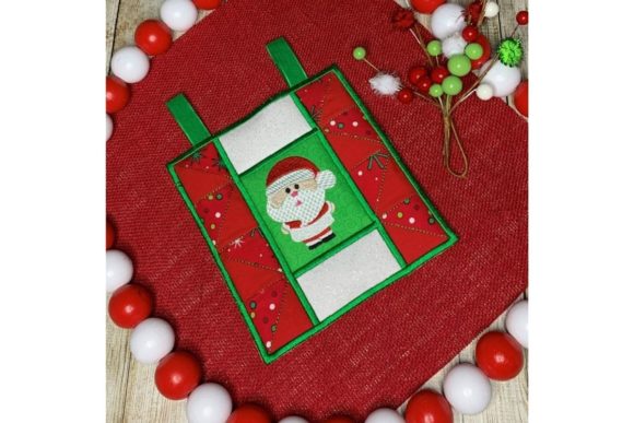 Santa Hanging Quilt Piece: A Festive Embroidery Delight